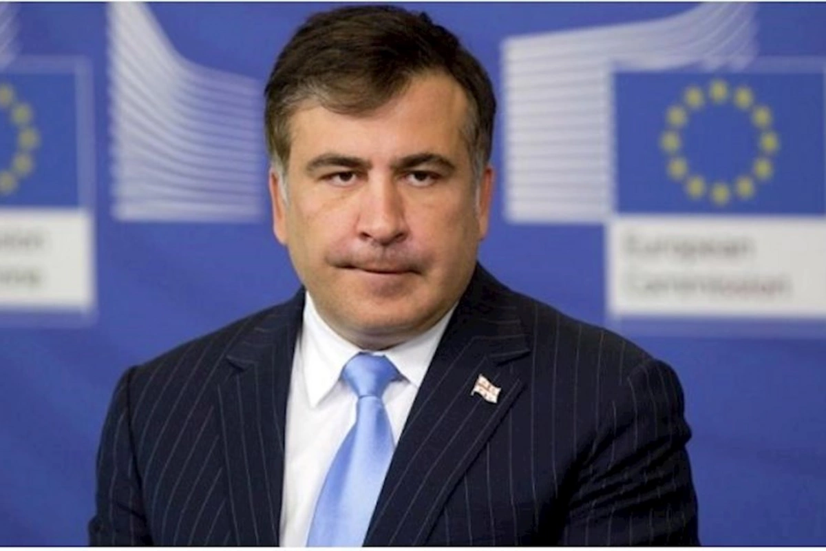 Saakaşvili İlham Əliyevin Moskva paradına getməməsindən yazdı