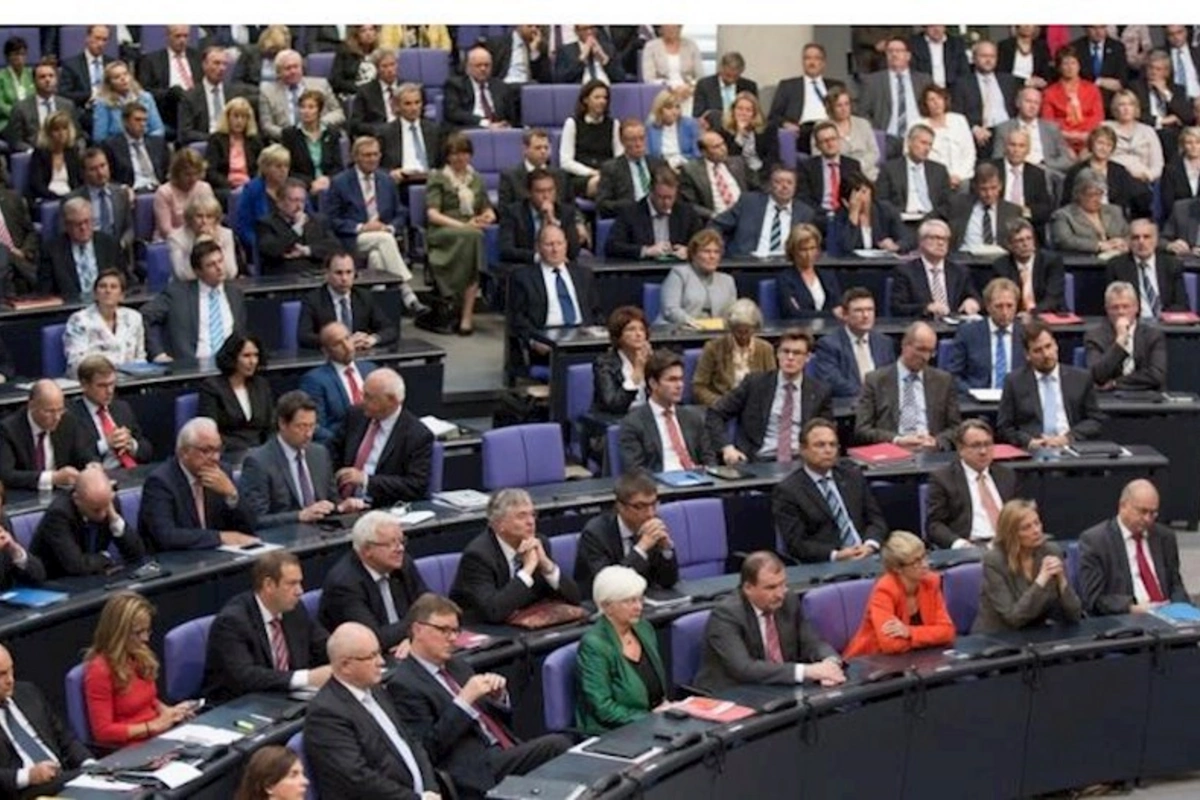 Bundestaq Qolodomoru soyqırım kimi tanıyan qətnaməni təsdiqləyib
