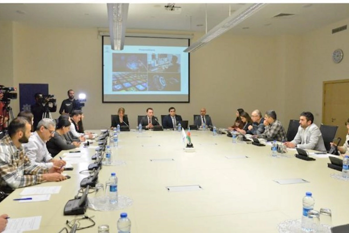 İqtisadi sahədə fəaliyyət göstərən media nümayəndələri üçün təlimlər davam edir — FOTOLAR