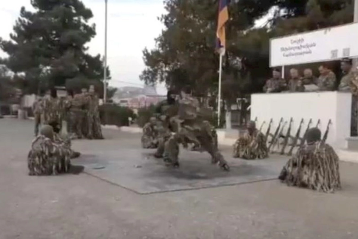 Separatçılar uşaqları hərbi əməliyyatlara hazırlamağa davam edirlər — VİDEO
