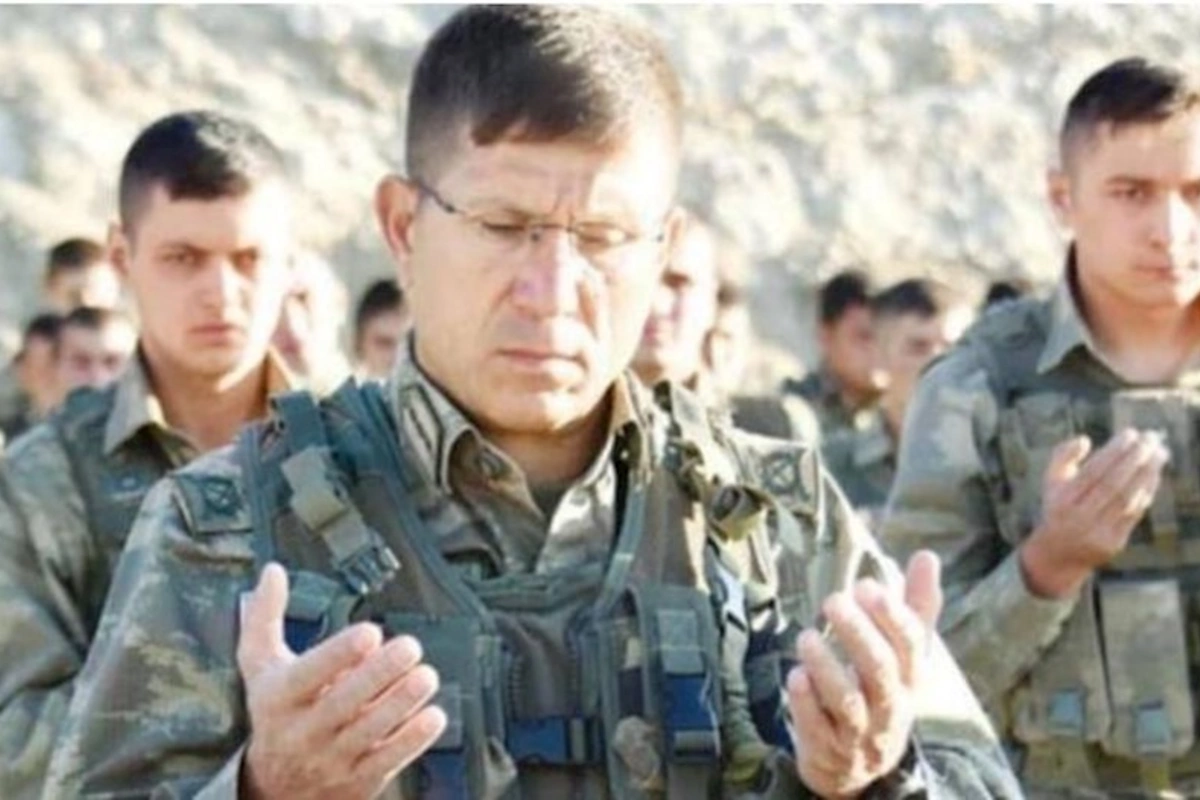 Müdafiə nazirinin yeni müşaviri, əfsanəvi general Bəxtiyar Ersay kimdir? — DOSYE