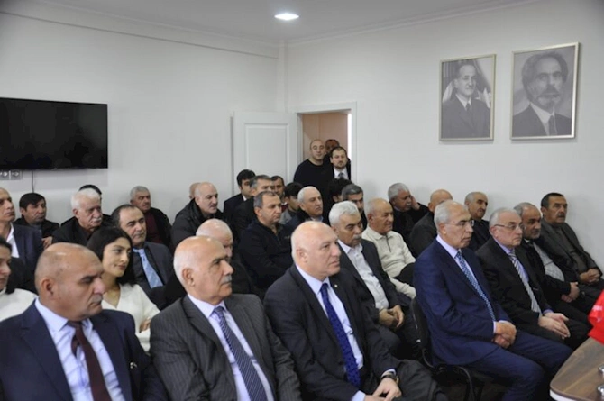 Azərbaycanın sabiq baş naziri partiyanın sədri seçilib — FOTO