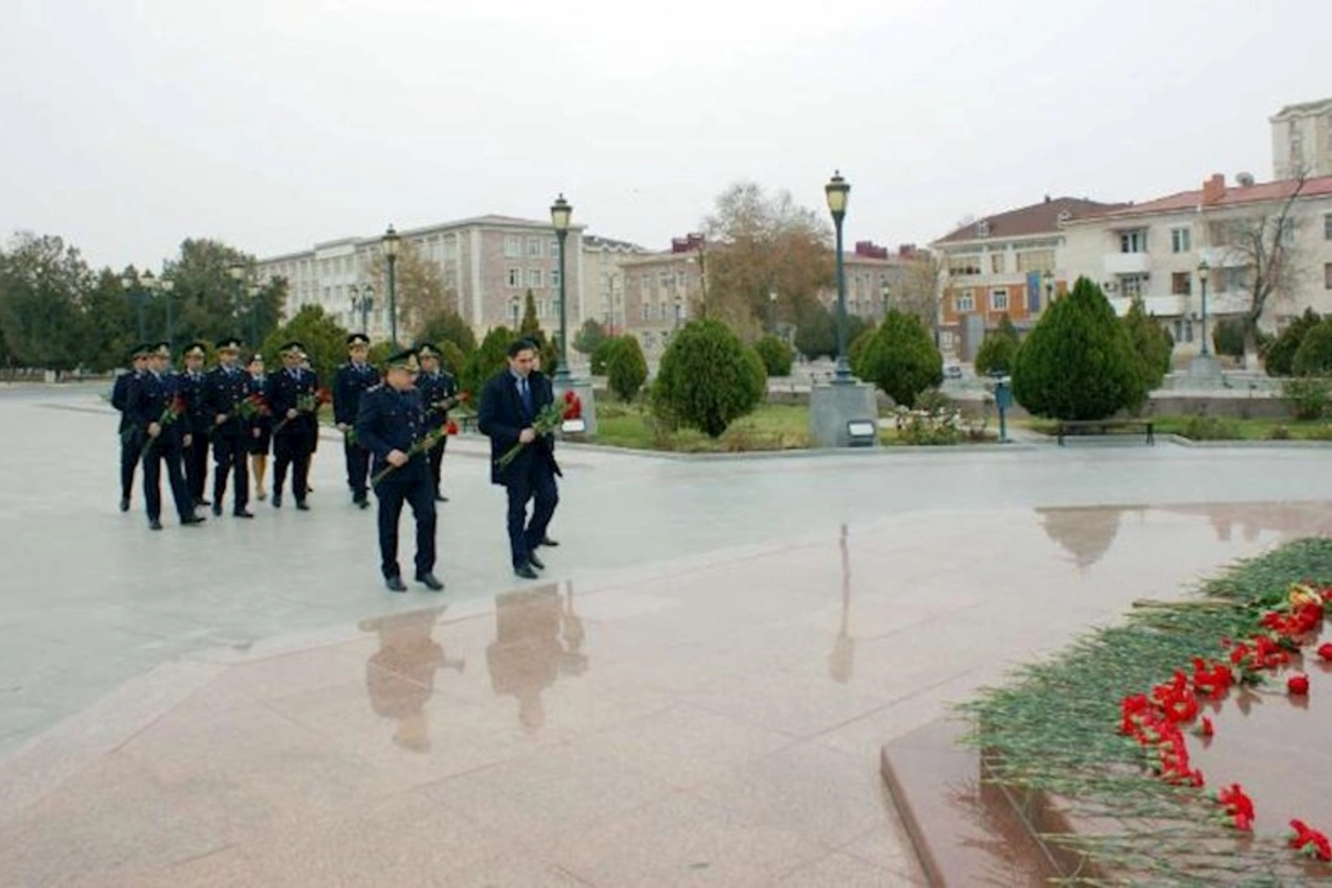 Naxçıvan Baş gömrük İdarəsində Ulu öndərin anım gününə həsr olunmuş tədbir keçirilib — FOTOLAR