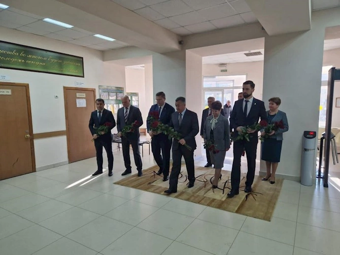 Ümummilli lider Heydər Əliyevin xatirəsi Həştərxan şəhərində yad edilib — FOTO Ümummilli lider Heydər Əliyevin xatirəsi Həştərxan şəhərində yad edilib — FOTO
