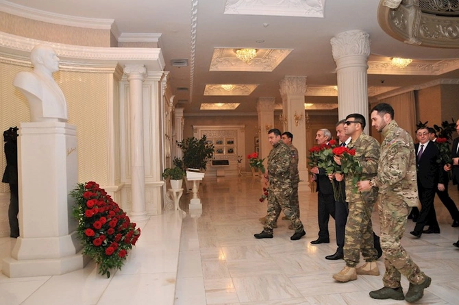 Abşeron rayonunda Ümummilli lider Heydər Əliyevin xatirəsinə həsr olunmuş tədbir keçirilmişdir — FOTO