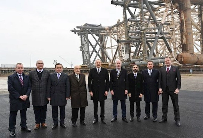 Prezident “Azəri-Mərkəzi-Şərqi” platformasının dayaq blokunun yola salınması mərasimində — YENİLƏNİB (FOTO)