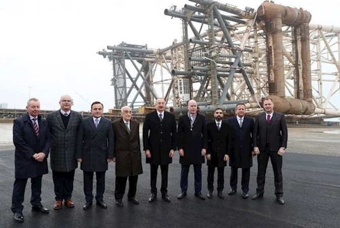 Prezident “Azəri-Mərkəzi-Şərqi” platformasının dayaq blokunun yola salınması mərasimində — YENİLƏNİB (FOTO)