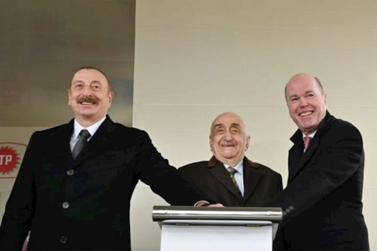 Prezident “Azəri-Mərkəzi-Şərqi” platformasının dayaq blokunun yola salınması mərasimində — YENİLƏNİB (FOTO)