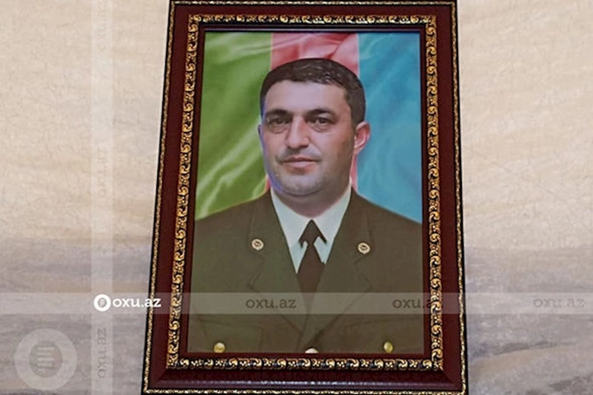 Kəlbəcərdə minaya düşərək şəhid olan hərbçimiz dəfn edilib — YENİLƏNİB (FOTO/VİDEO) Kəlbəcərdə minaya düşərək şəhid olan hərbçimiz dəfn edilib — YENİLƏNİB (FOTO/VİDEO)