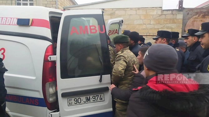 Kəlbəcərdə minaya düşərək şəhid olan hərbçimiz dəfn edilib — YENİLƏNİB (FOTO/VİDEO) Kəlbəcərdə minaya düşərək şəhid olan hərbçimiz dəfn edilib — YENİLƏNİB (FOTO/VİDEO)