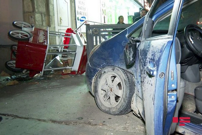 Bakıda yol qəzası baş verib, xəsarət alanlar var — FOTO