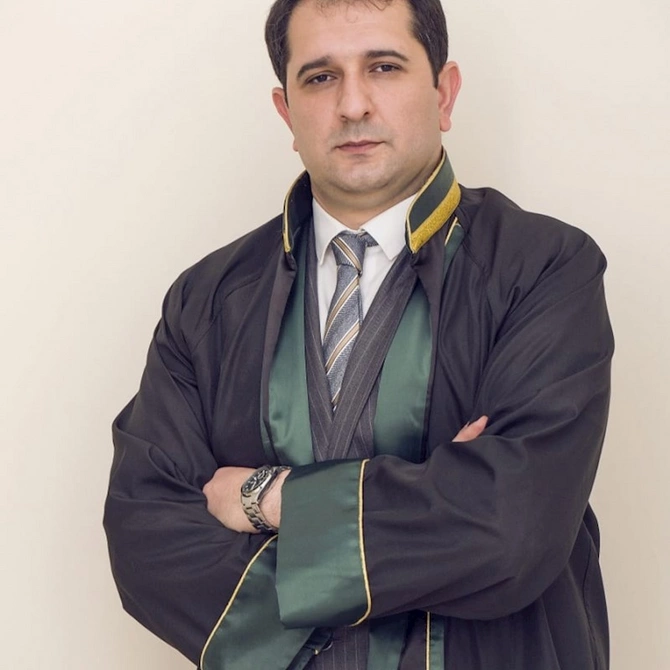 “FHN videoları”ndakı qadınlar rəis Zaur Mirzıyevə qarşı: Məhkəmə açıq keçirilsin! — VİDEO