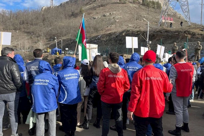 Könüllü gənclər Qarabağda ekoloji aksiyada — FOTOLAR