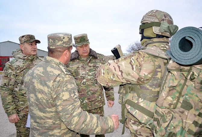Kərim Vəliyev bir sıra hərbi hissələrin döyüş hazırlığını yoxlayıb — FOTOLAR