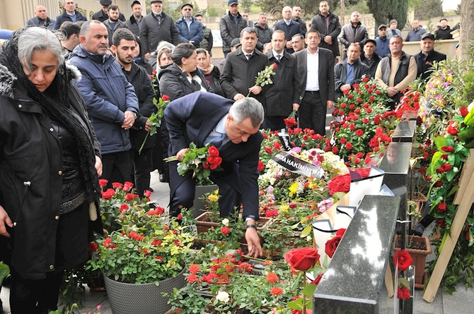 Abşeronda şəhidlər yad edilib — FOTOLAR