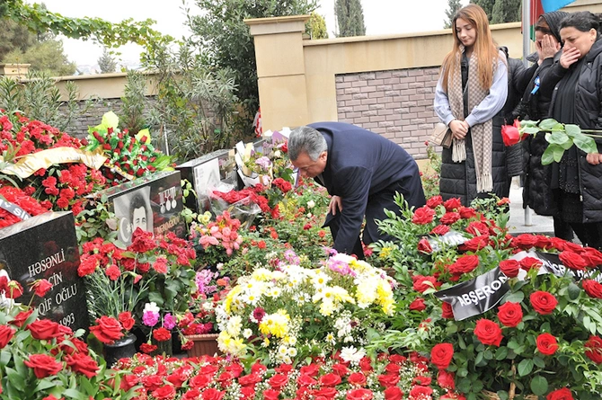 Abşeronda şəhidlər yad edilib — FOTOLAR