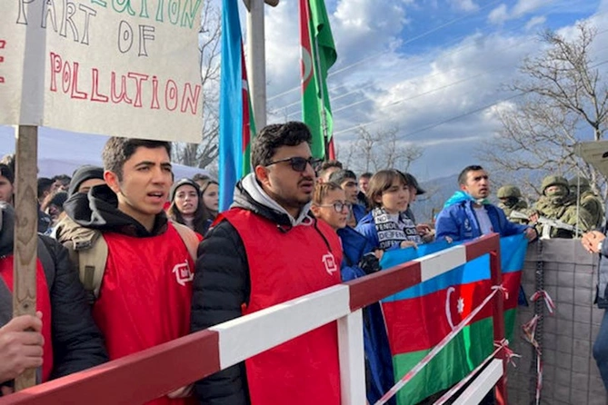 Könüllü gənclər Qarabağda ekoloji aksiyada — FOTOLAR