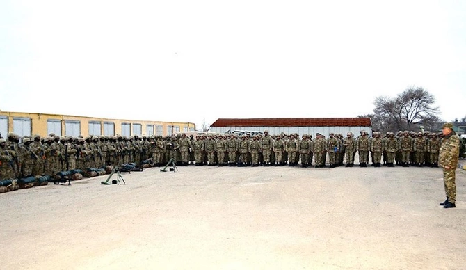 Kərim Vəliyev bir sıra hərbi hissələrin döyüş hazırlığını yoxlayıb — FOTOLAR