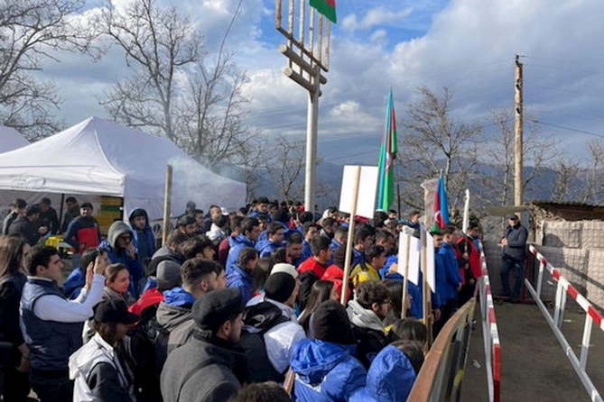 Könüllü gənclər Qarabağda ekoloji aksiyada — FOTOLAR