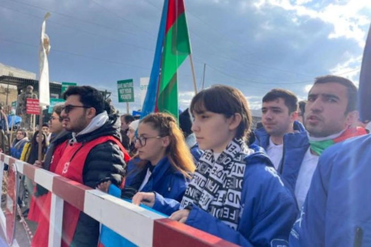 Könüllü gənclər Qarabağda ekoloji aksiyada — FOTOLAR