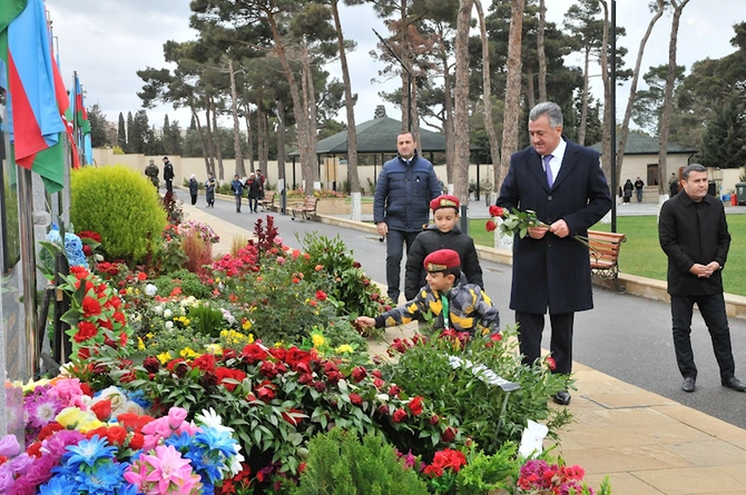 Abşeronda şəhidlər yad edilib — FOTOLAR