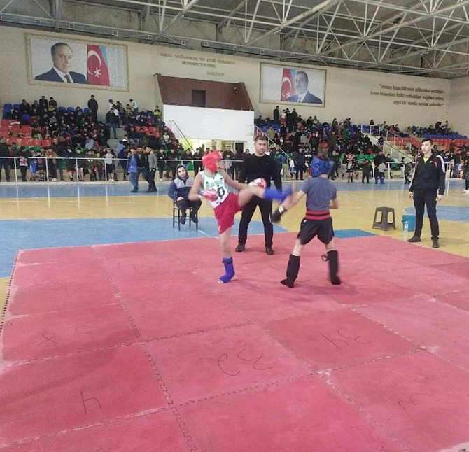 Heydər Əliyevin 100 illik yubileyinə həsr olunmuş kikboksinq üzrə açıq rayon birinciliyi keçirilib — FOTO