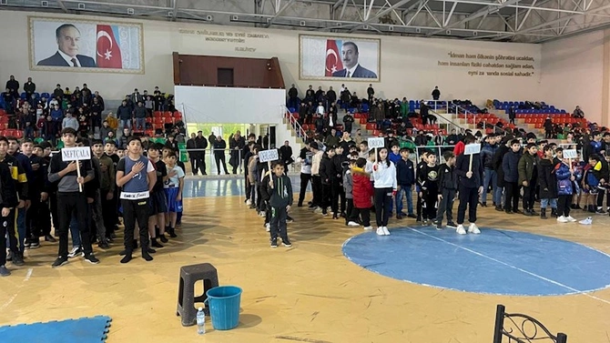 Heydər Əliyevin 100 illik yubileyinə həsr olunmuş kikboksinq üzrə açıq rayon birinciliyi keçirilib — FOTO