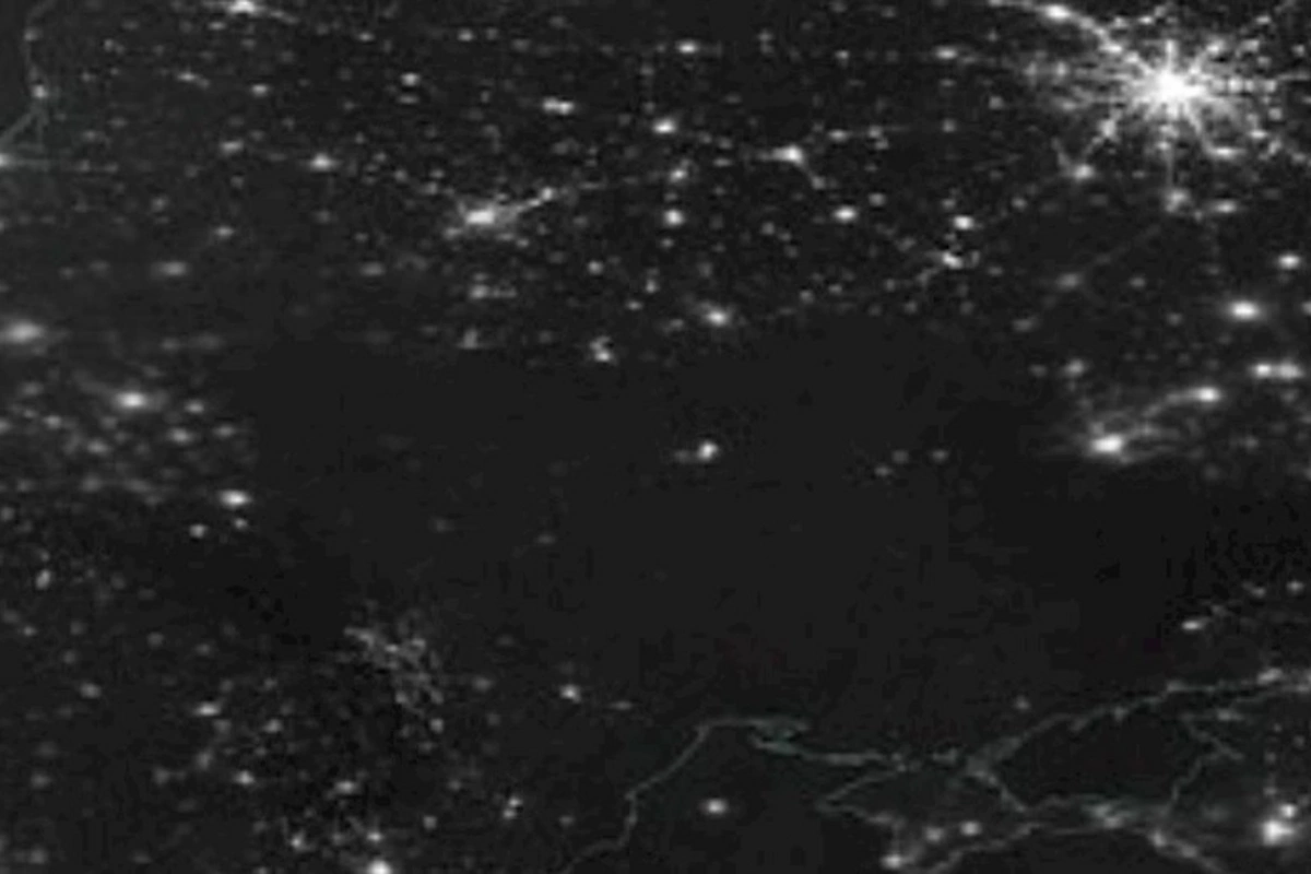 NASA işıqsız qalan Ukraynanın peyk görüntüsünü yayıb — FOTO