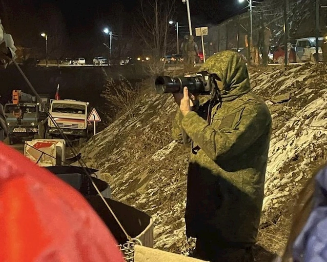 Rus sülhməramlıları nəyə görə aksiya iştirakçılarının foto və videosunu çəkir? — AÇIQLAMA