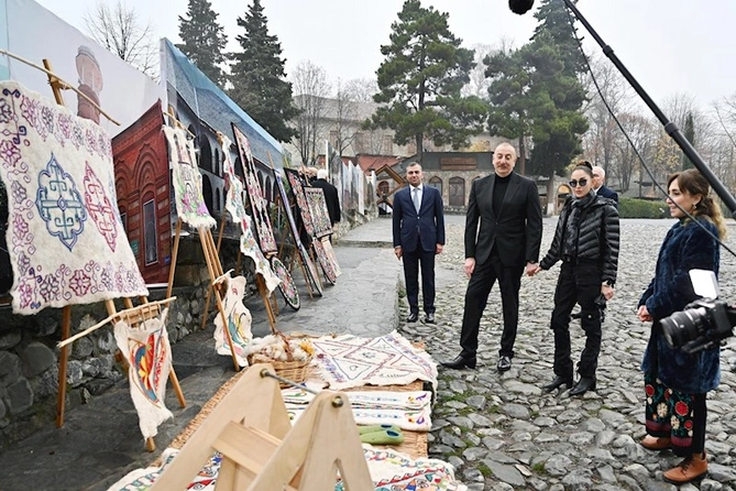 İlham Əliyev və Mehriban Əliyeva “Yuxarı Baş” qoruğunda aparılan təmir-bərpa işləri ilə tanış olublar — YENİLƏNİB (FOTOLAR)