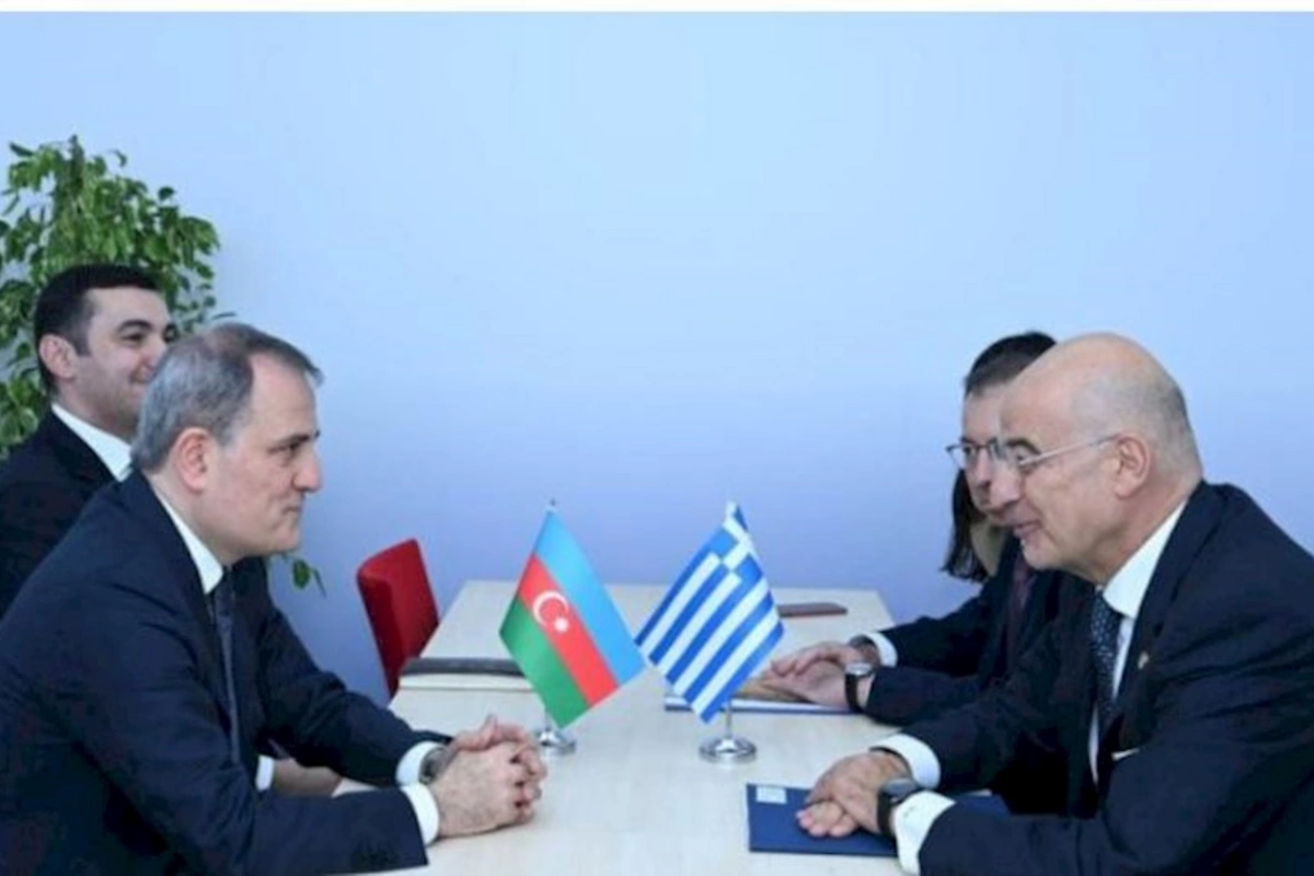 Azərbaycan və Yunanıstan XİN rəhbərləri görüşdü
