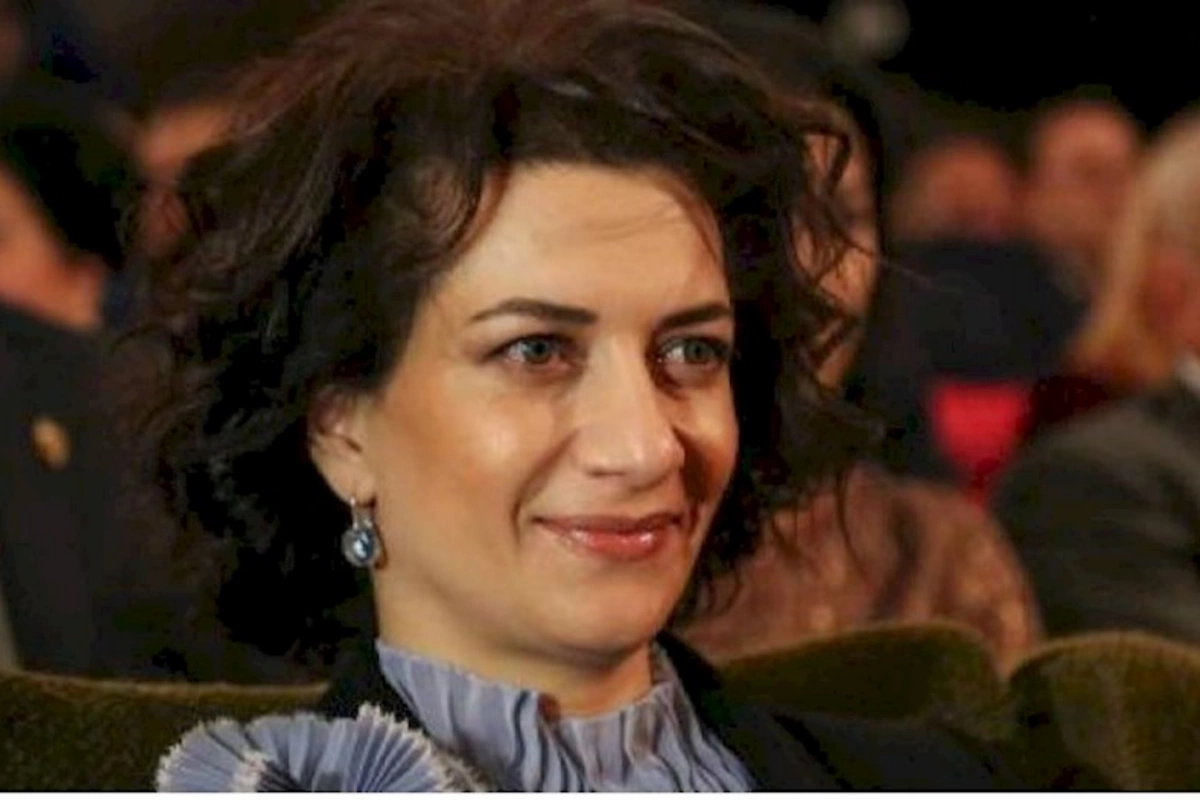 Paşinyanın arvadına pul hədiyyələri — Donorlar kimdir?