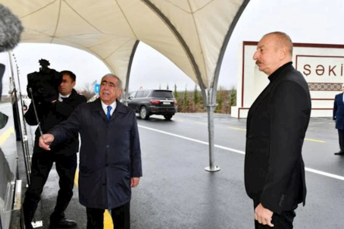 Prezident Orta Zəyzid kəndində quru meyvə istehsalı müəssisəsində oldu — YENİLƏNİB (FOTO)