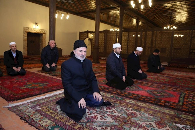 Prezidentin ziyarət etdiyi məsciddə 100 il sonra namaz qılındı — FOTO