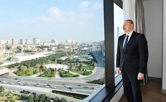 İlham Əliyev və Mehriban Əliyeva Bakıda hotelin açılışında iştirak ediblər — YENİLƏNİB (FOTO/VİDEO)