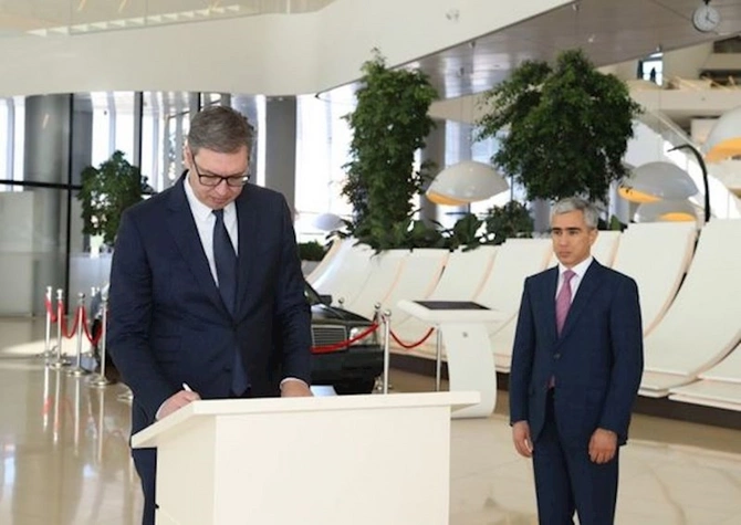 Serbiya Prezidenti Heydər Əliyev Mərkəzi ilə tanış olub — FOTO