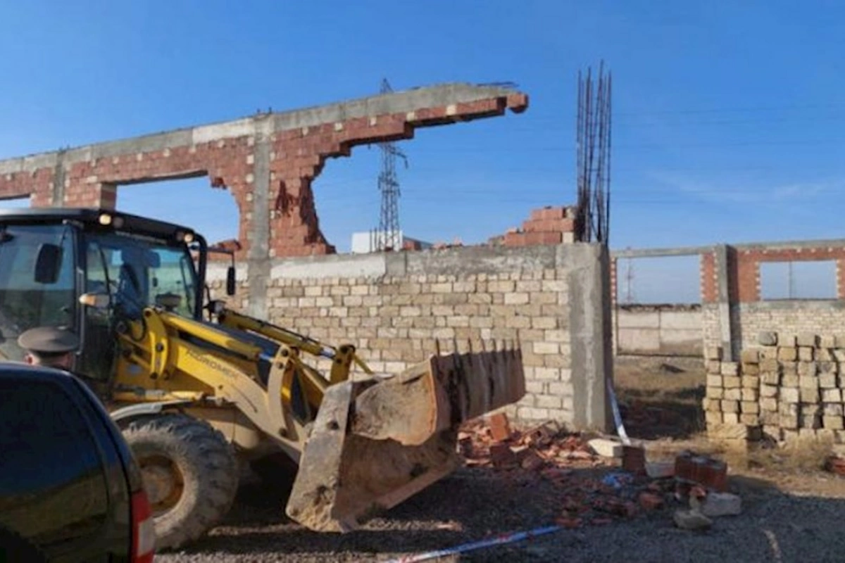 Sumqayıtda qanunsuz tikintinin qarşısı alındı — FOTO/VİDEO