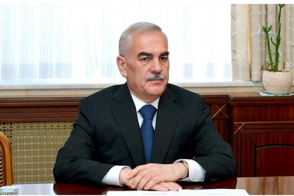 Vasif Talıbovun Xan Sarayı — FOTO