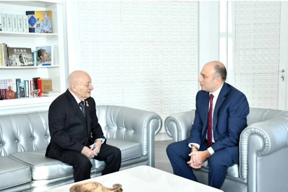 Mədəniyyət naziri bu gün Xalq rəssamı Ömər Eldarovla görüşdü