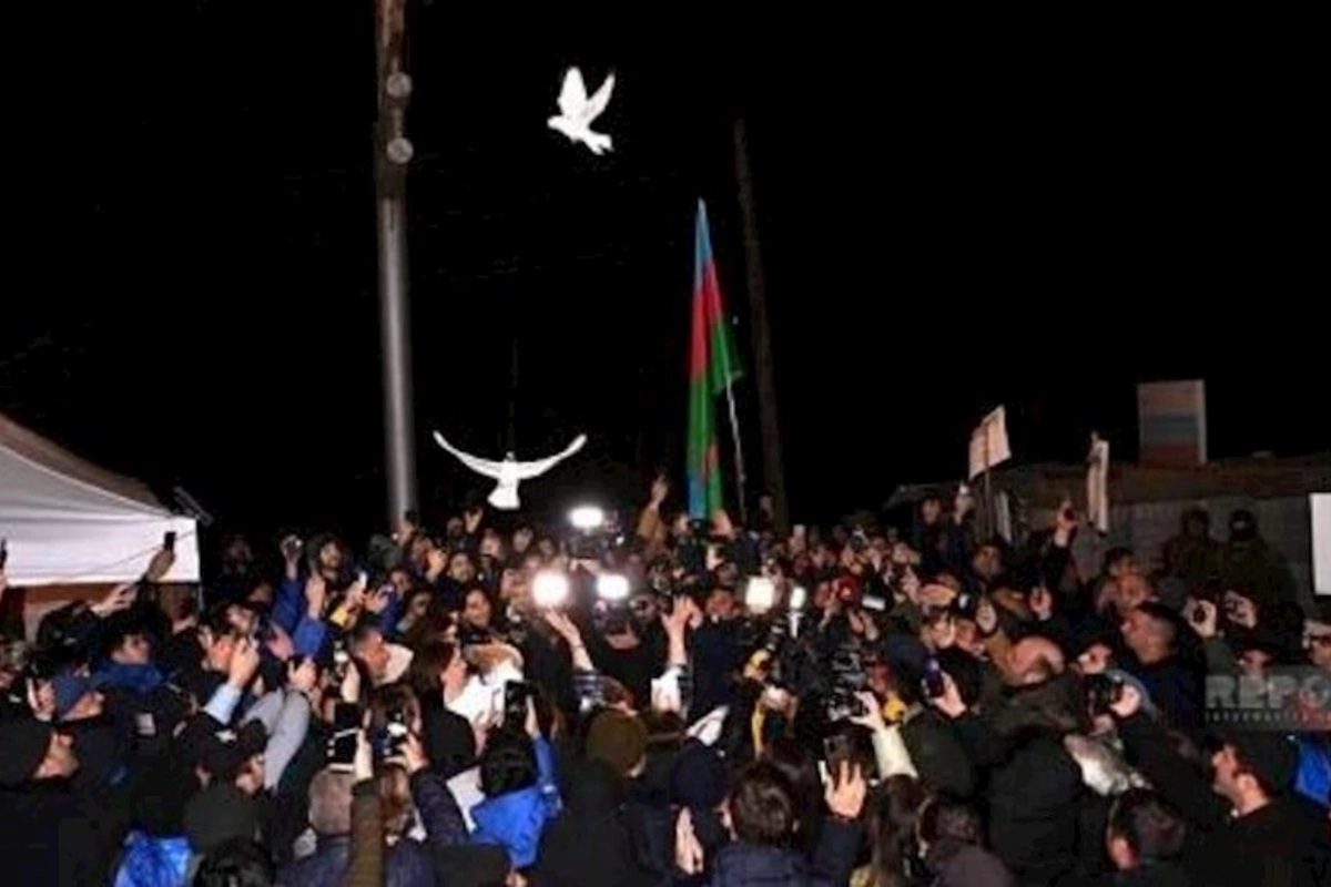 Laçın yolunda aksiya axşam saatlarında da davam edir