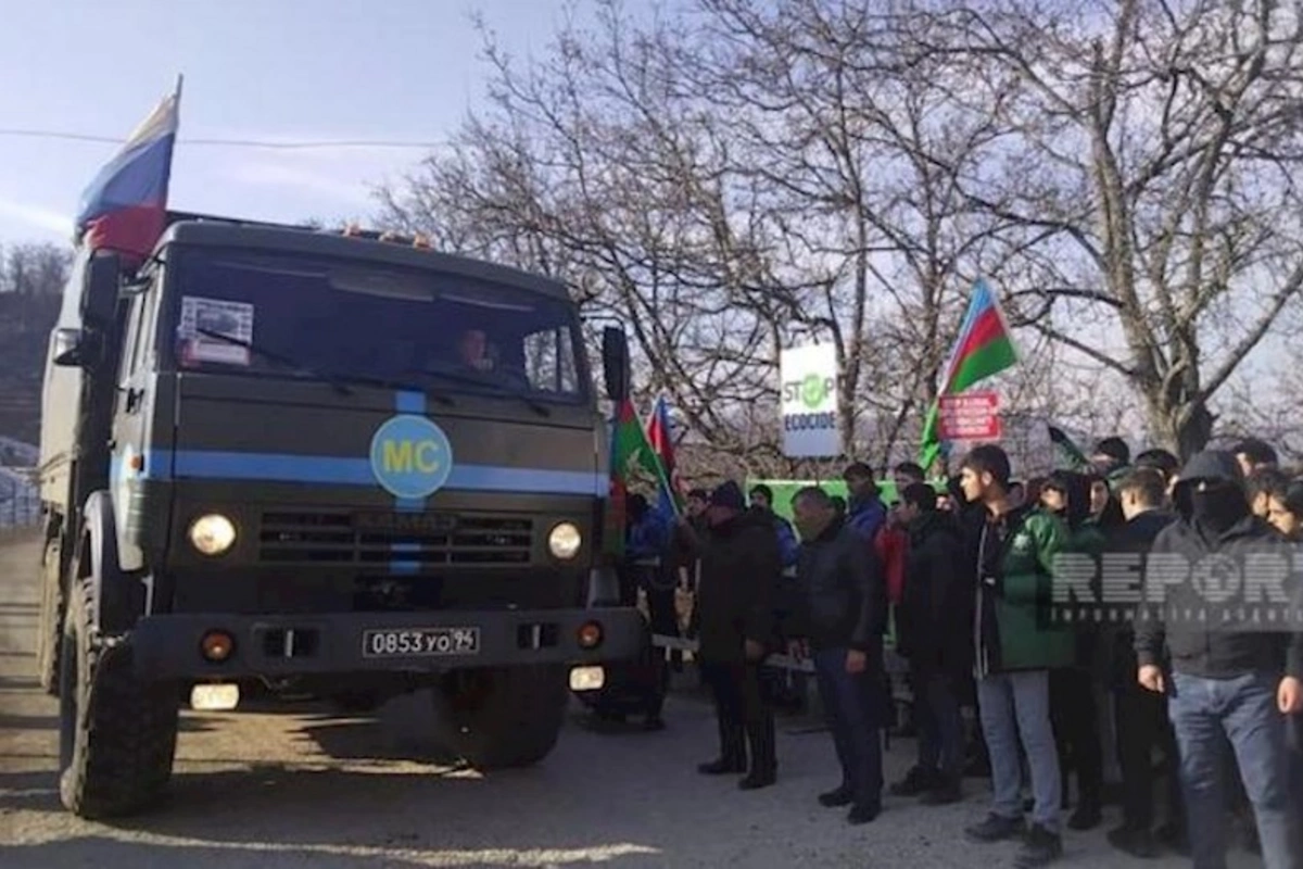 Sülhməramlıların daha 6 maşını Laçın yolundan keçdi — FOTO