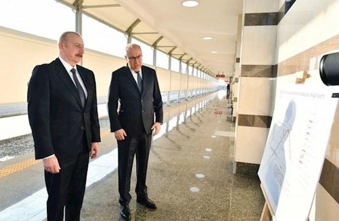İlham Əliyev “Xocəsən” metro stansiyasının açılışında iştirak edib — YENİLƏNİB (FOTO)