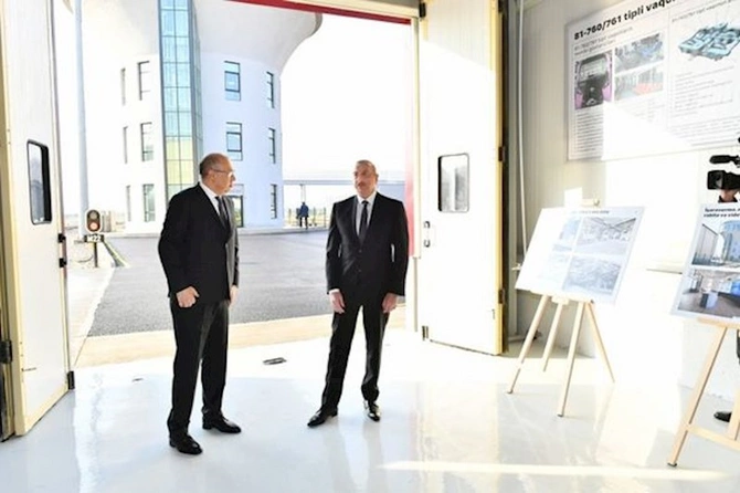 İlham Əliyev “Xocəsən” metro stansiyasının açılışında iştirak edib — YENİLƏNİB (FOTO)