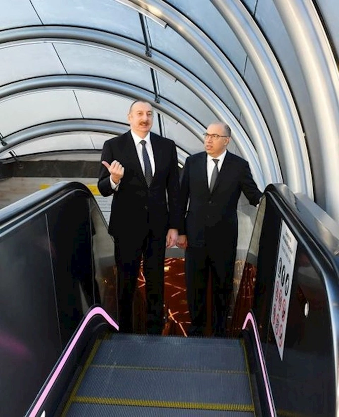İlham Əliyev “Xocəsən” metro stansiyasının açılışında iştirak edib — YENİLƏNİB (FOTO)