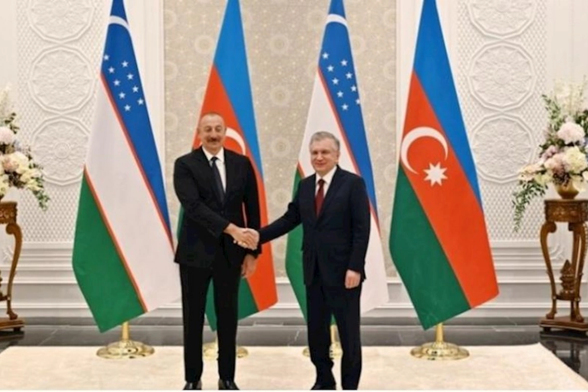 Şavkat Mirziyoyev İlham Əliyevə zəng etdi
