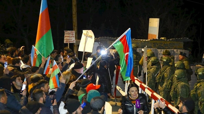 Bakının mərkəzində erməni maraqlarını bu cür müdafiə etdilər — ŞOK DETALLAR Bakının mərkəzində erməni maraqlarını bu cür müdafiə etdilər — ŞOK DETALLAR