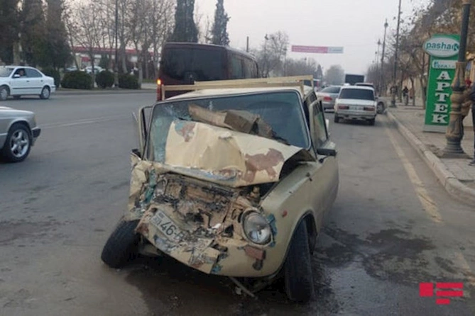 Gəncədə sərnişin avtobusu qəzaya düşdü: Xəsarət alanlar var Gəncədə sərnişin avtobusu qəzaya düşdü: Xəsarət alanlar var