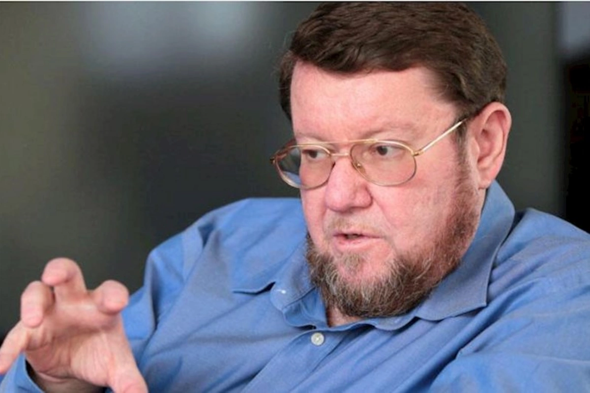 “Niyə “boz qurd” nişanı göstərirlər?” — Rus ekspert sülhməramlıları aksiyaçılara atəş açmağa çağırdı (VİDEO)