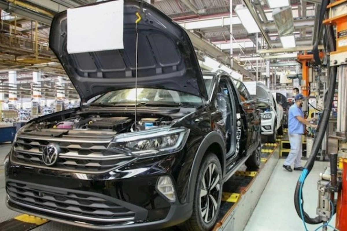 “Volkswagen” istehsalı dayandırır