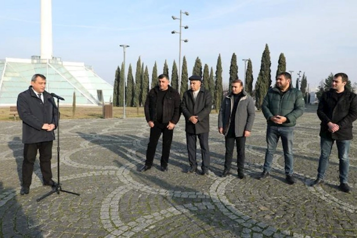 Sahibkarlarla sayca 54-cü, ümumilikdə isə 220-ci Açıq mikrofon aksiyası Şəmkirdə baş tutdu — FOTOLAR